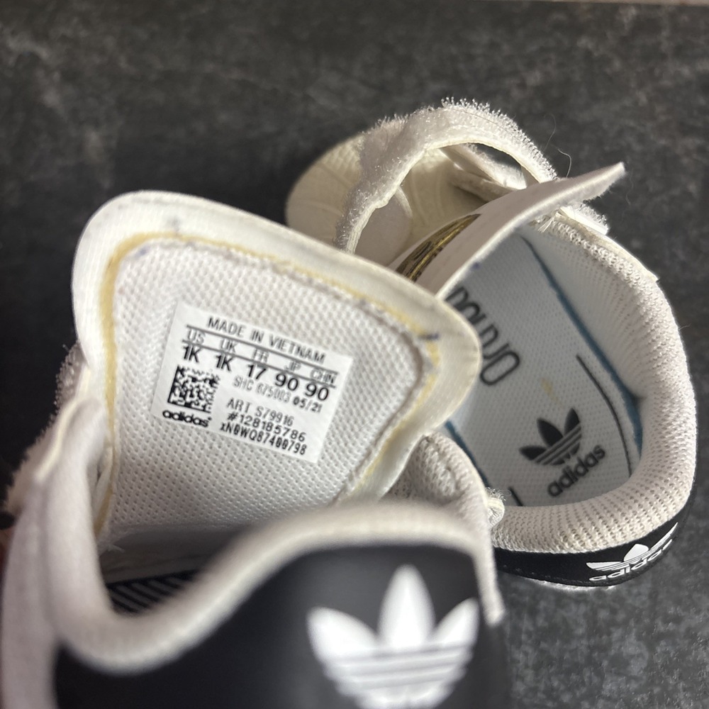 Infant Adidas Shoes Soft Sole - Picture 9 of 9